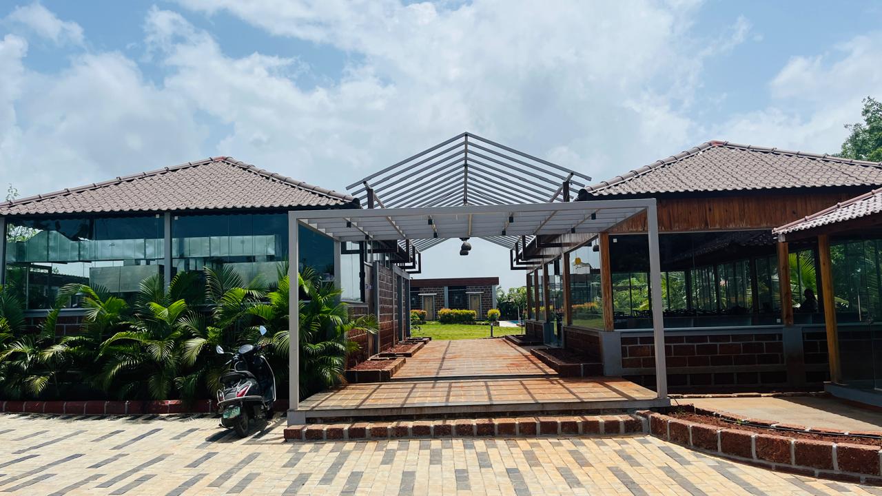 Palvi Resort pool and rooms